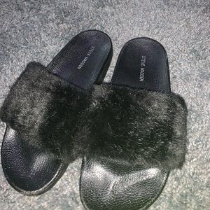 Steve Madden furry slides